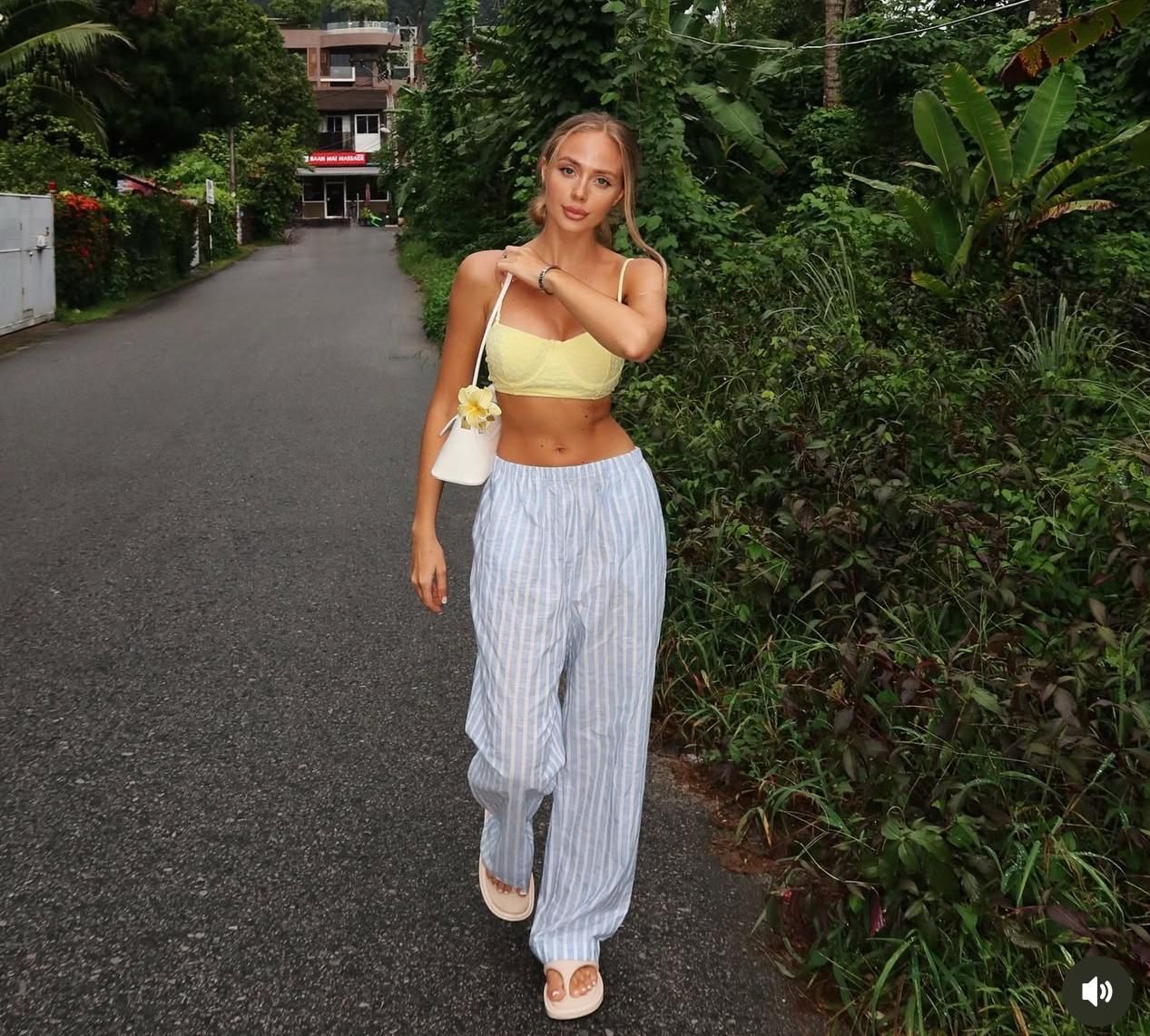 Escort - BEATRIZ - Ibiza Tops